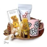 Tea and cookies gift basket daisy