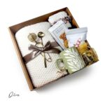 Warm and cozy gift box olive mug